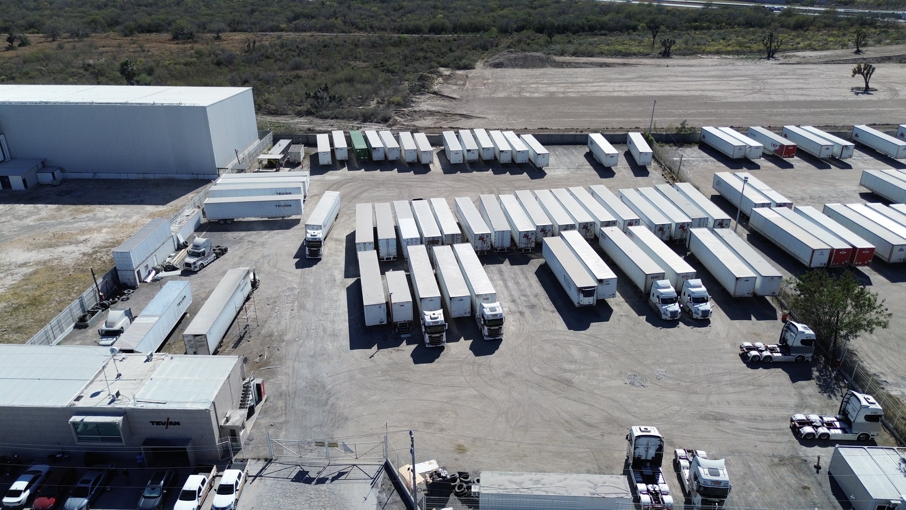 Vista aérea del patio operativo de Grupo Tevian en Ciénega de Flores, Nuevo León