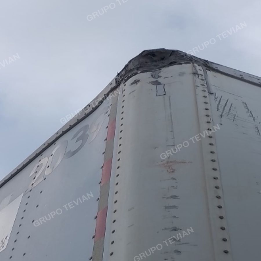 Esquinero de la caja, antes de la reparación